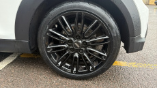 MINI Hatchback 1.5 Cooper Exclusive Premium 3dr Auto Petrol Hatchback